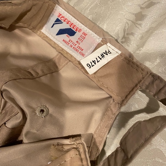 Topper one Size Two Tone Cap Adjustable back strap - Picture 4 of 4